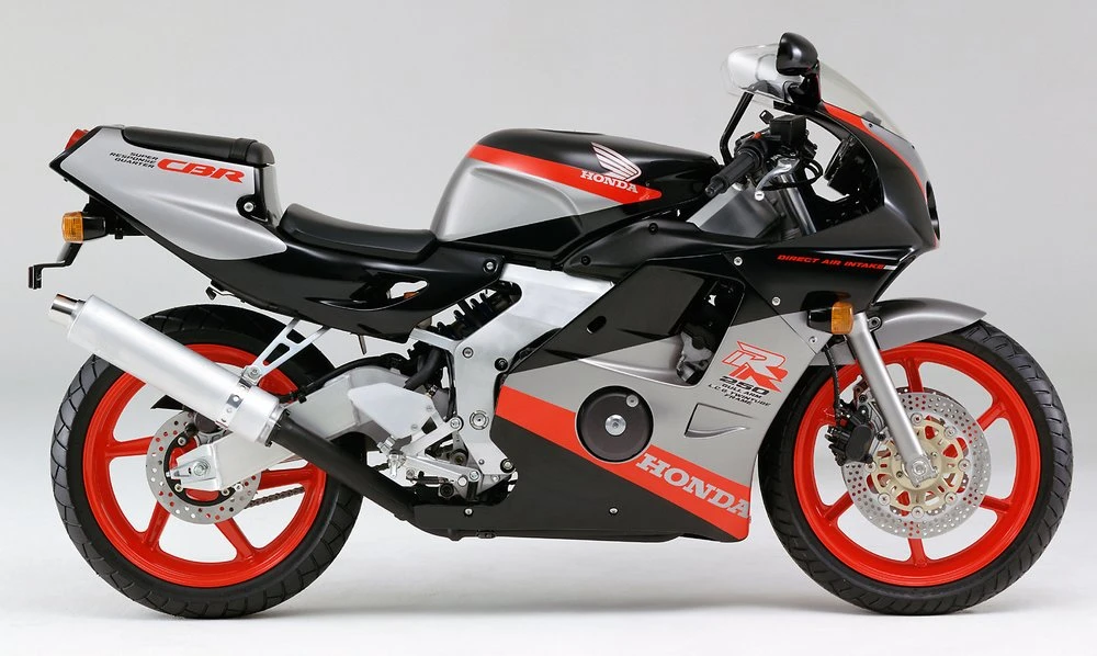 Honda CBR 250 RR 1990 - 4