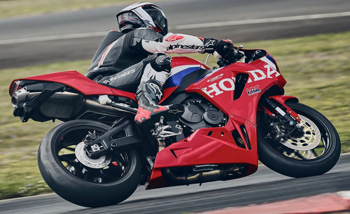 Honda CBR 600 RR 2027 - 21