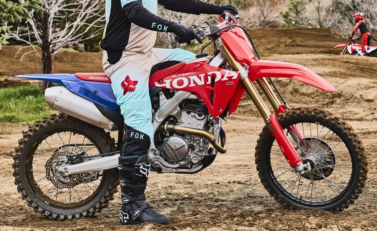 Honda CRF 250 R 2027 - 4