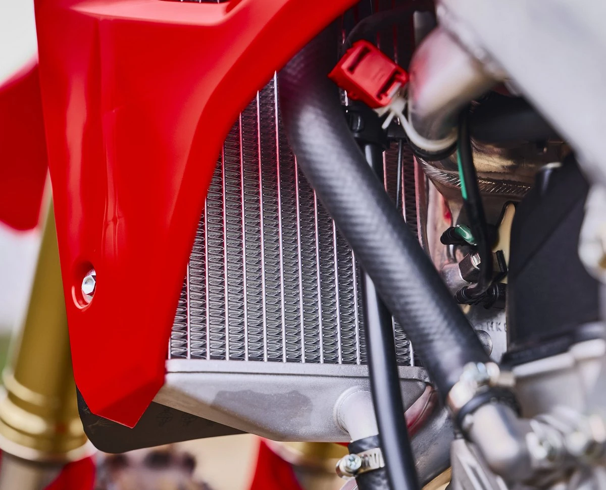 Honda CRF 450 R 2027 - 16