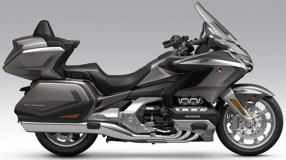 Profile photo of GL 1800 GOLDWING Tour DCT/Airbag 2027 in color grey.