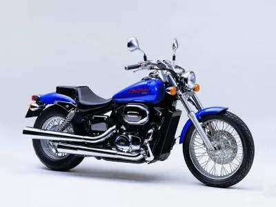 Photo de profil de la VT 750 DC Black Widow 2002 en couleur non défini