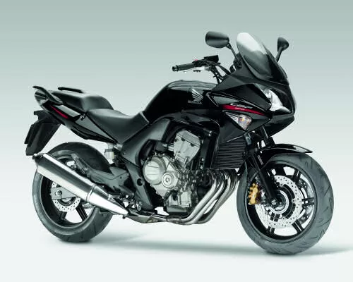 Foto de perfil del CBF 600 S 2010 en color negro.