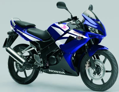 Photo de profil de la CBR 125 R 2008 en couleur non défini