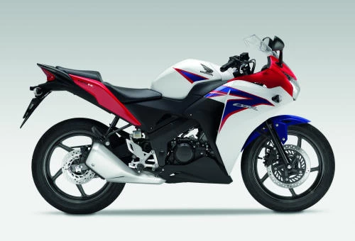 Profile photo of CBR 125 R 2011 in color not defined.
