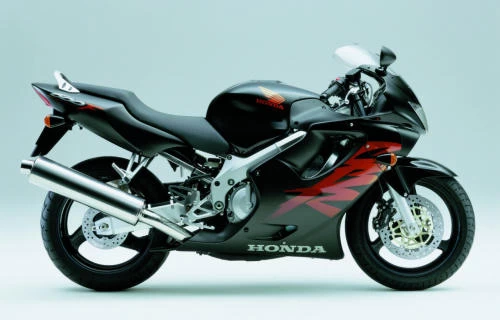 Profile photo of CBR 600 F 2000 in color not defined.