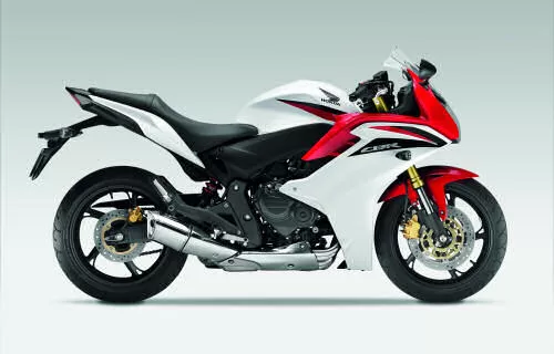 Profile photo of CBR 600 F 2011 in color not defined.