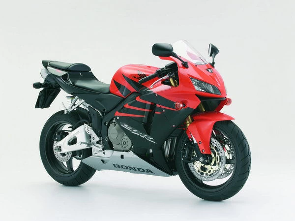 Profile photo of CBR 600 RR 2006 in color not defined.