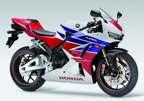 Photo de profil de la CBR 600 RR 2013 en couleur non défini