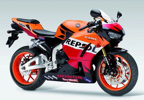 Photo de profil de la CBR 600 RR 2013 en couleur non défini
