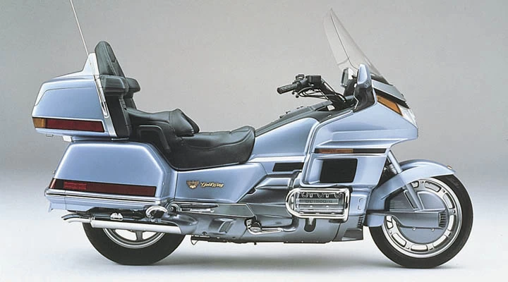 Foto de perfil del GL 1500 GOLDWING 1990 en color indefinido.