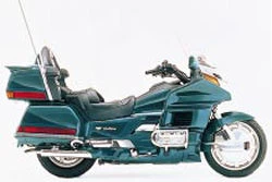 Foto de perfil del GL 1500 GOLDWING 1995 en color indefinido.