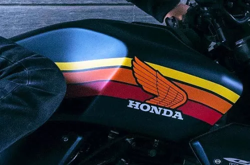 Foto de perfil del CB 1000 R Sunset 2019 en color indefinido.