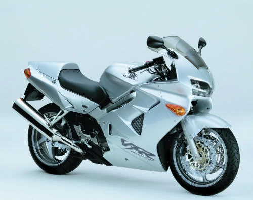 Foto de perfil del VFR 800  RC 46 2001 en color indefinido.