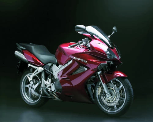 Foto de perfil del VFR 800 V-TEC  RC 46 II 2007 en color indefinido.