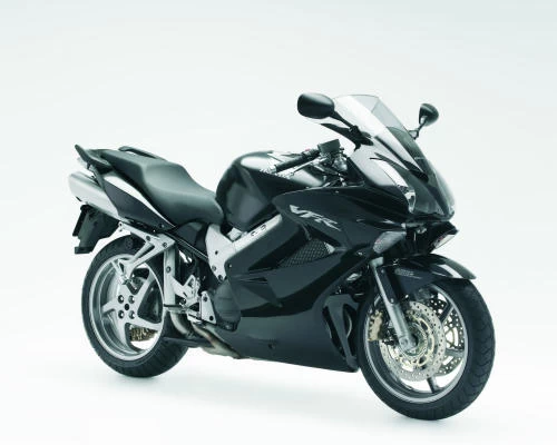 Foto de perfil del VFR 800 V-TEC  RC 46 II 2007 en color indefinido.
