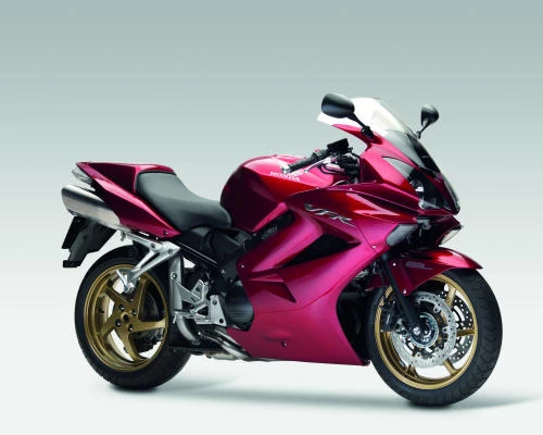 Foto de perfil del VFR 800 V-TEC  RC 46 II 2009 en color indefinido.