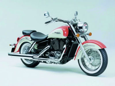 Foto de perfil del VT 1100 C3 Shadow 1999 en color indefinido.