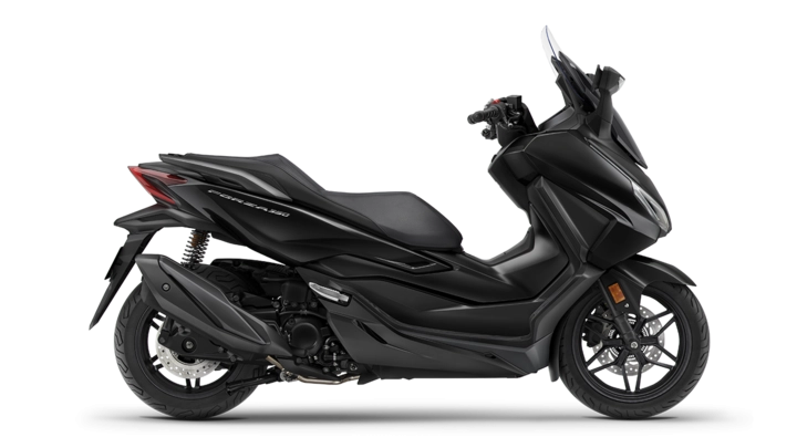 Foto de perfil del Forza 350 2025 en color negro.