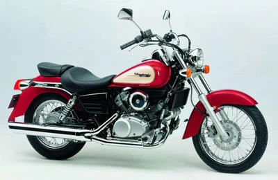 Profile photo of 125 Shadow VT 2000 in color not defined.