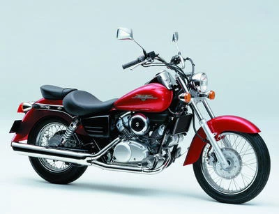 Profile photo of 125 Shadow VT 2001 in color not defined.