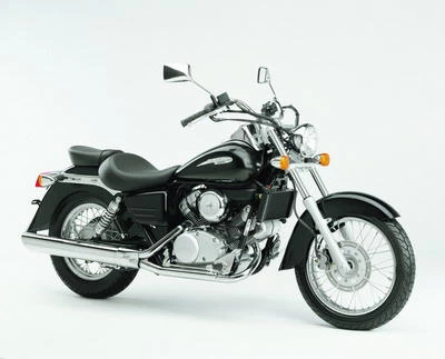 Profile photo of 125 Shadow VT 2003 in color not defined.
