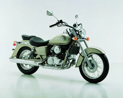 Profile photo of 125 Shadow VT 2003 in color not defined.