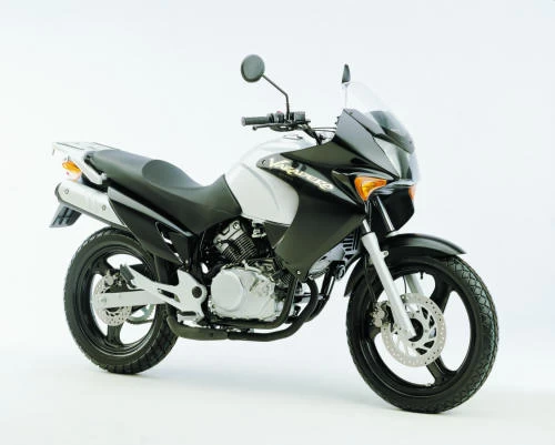 Profile photo of 125 VARADERO XLV 2002 in color not defined.