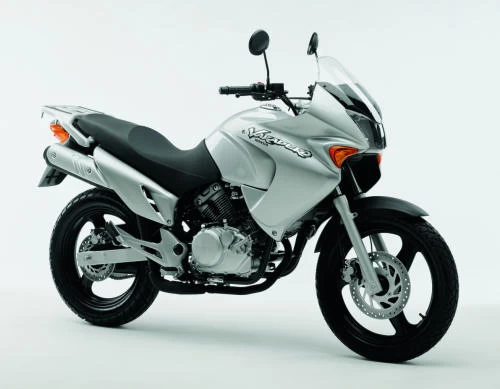 Profile photo of 125 VARADERO XLV 2002 in color not defined.