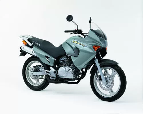 Profile photo of 125 VARADERO XLV 2004 in color not defined.