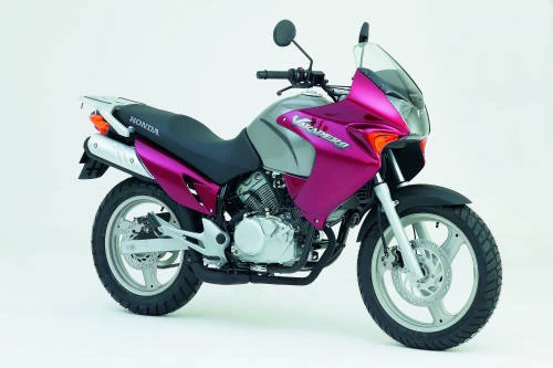 Profile photo of 125 VARADERO XLV 2005 in color not defined.