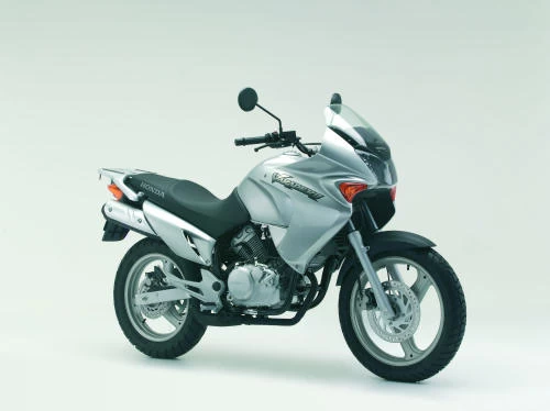 Profile photo of 125 VARADERO XLV 2006 in color not defined.