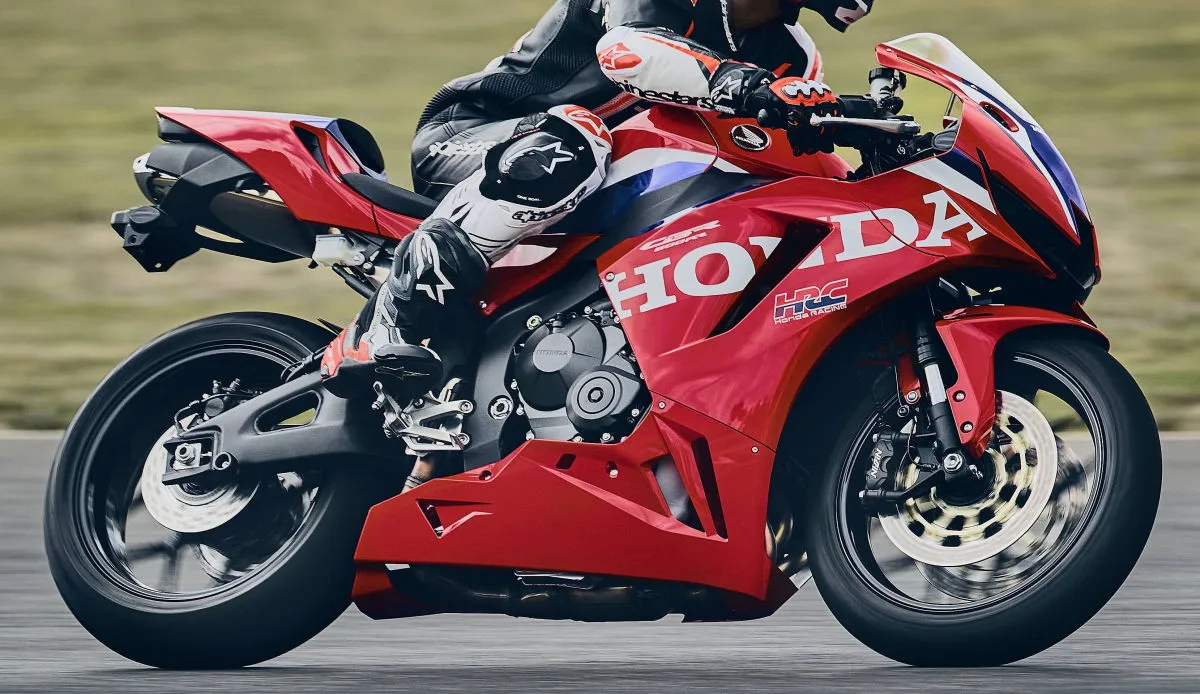 Honda CBR 600 RR 2027 - 1