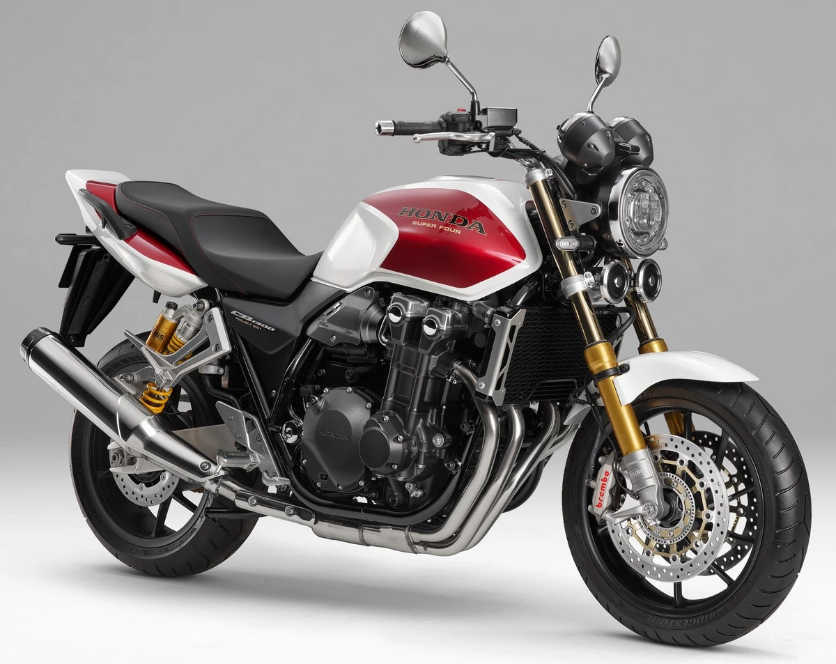 Une moto Honda CB 1300 Super Four Final Edition SP