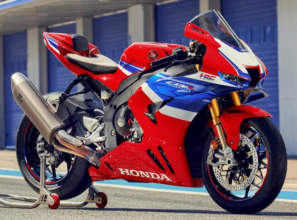 ピロット　様 Honda CBR 1000 RR-R Fireblade SP 2026 - Motorcycle specifications
