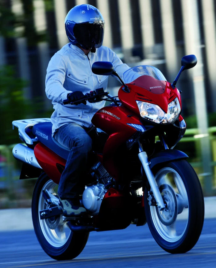 125 Varadero Fiche Technique