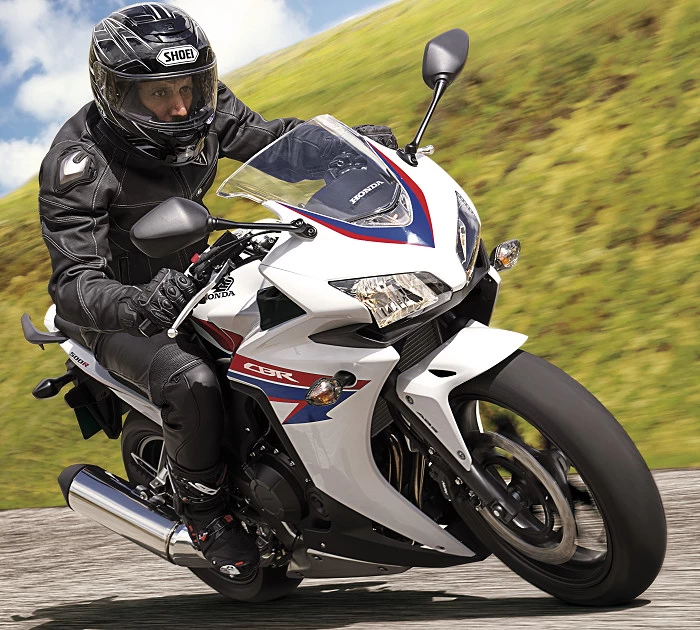 Honda CBR 500 R 2013 - Motorcycle specifications, price, reviews