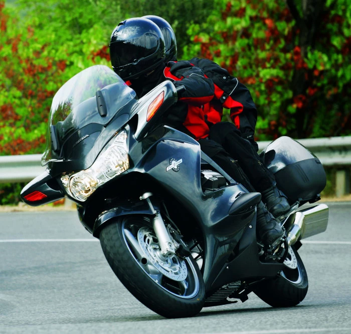 Sitzbank Neu Beziehen für Honda Pan European ST1300 SC51 -Farbe wählbar