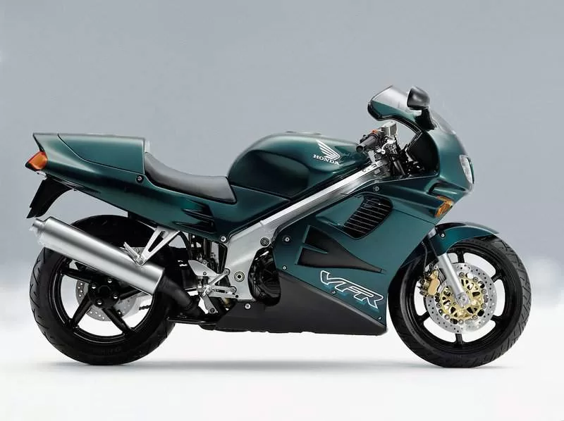 VFR-750-F-1997-700px.webp