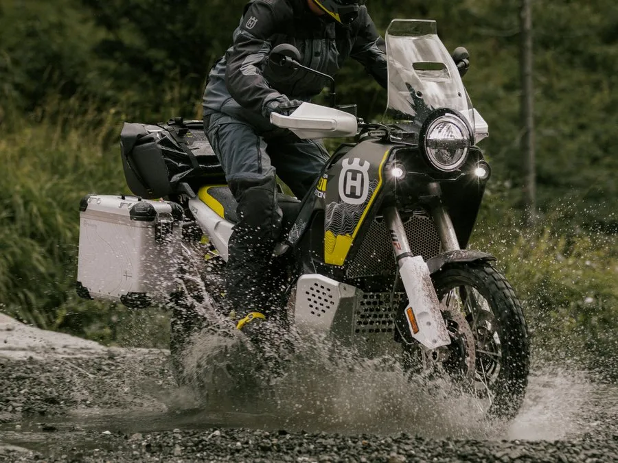 Husqvarna Norden 901 Expedition 2026 - 14