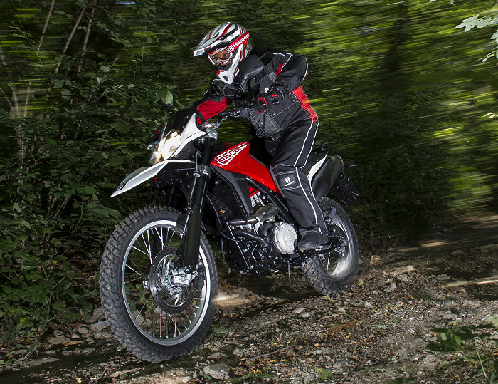 https://www.motoplanete.com/husqvarna/galerie/TR-650-Terra//17.jpg