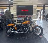 DYNA STREET BOB 1690 2015