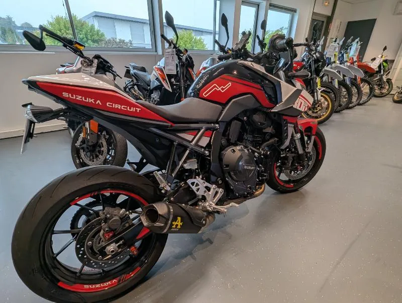 Suzuki GSX8S 2024 à 6200€ sur ANGLET