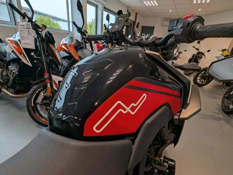 Suzuki GSX8S 2024 à 6200€ sur ANGLET