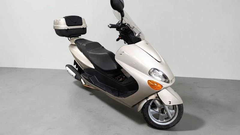 Mbk Plus Motobecane (MBK) SKYLINER S 2001 à 350€ sur PRESSIGNY LES PINS