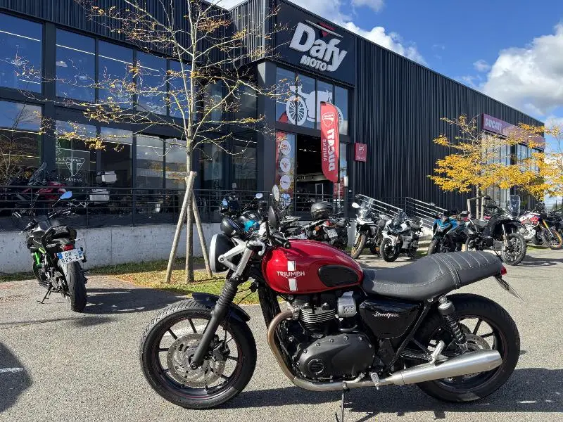 Triumph STREET TWIN 900 2018 à 6490€ sur DURY