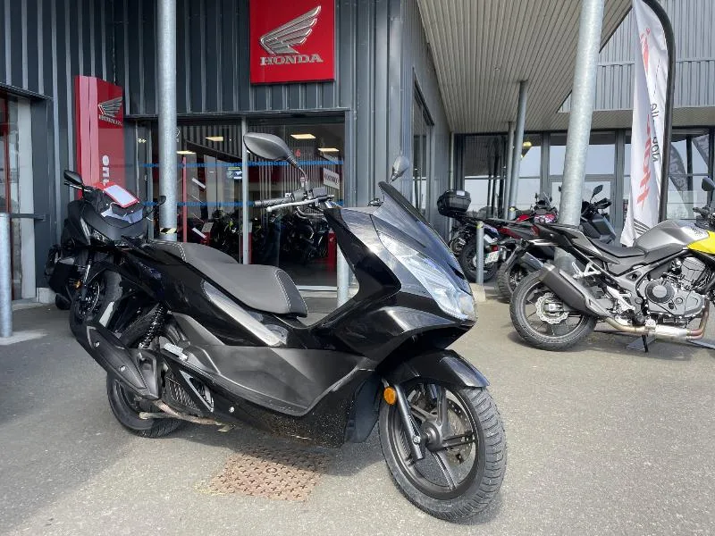 pcx 125cc 2017黒 Honda PCX 125 2017 for 2490 in TREGUEUX - Used