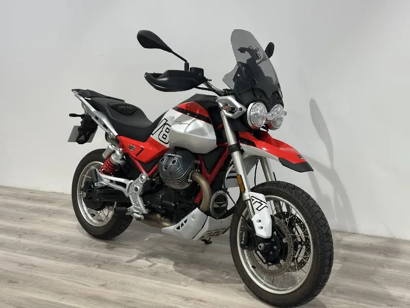 Moto-Guzzi V85 TT 850 2025 for 10990 in GOUESNOU - Used
