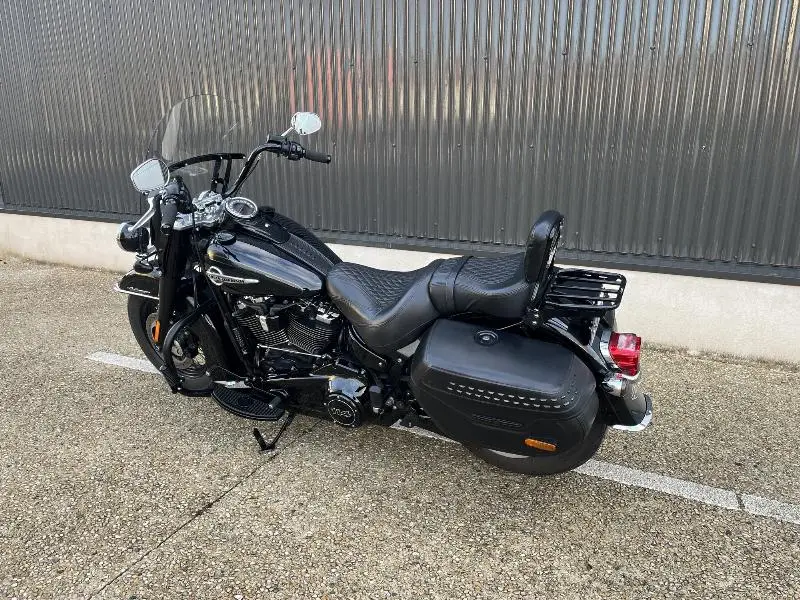 Harley-Davidson SOFTAIL HERITAGE 1868 CLASSIC 2019 à 16990€ sur ST MAXIMIN