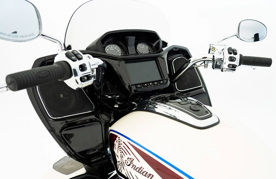 Indian 1830 Pursuit Signature Series 2026 - 7